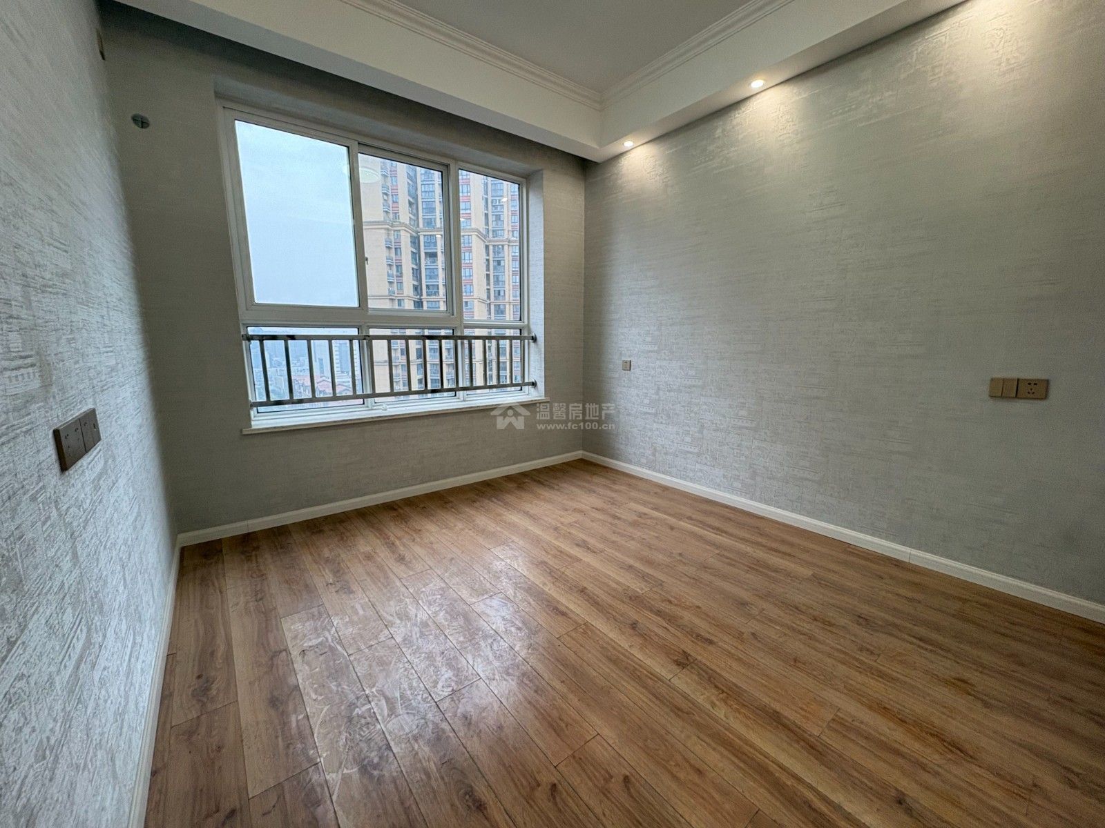 M-42111二手房图片