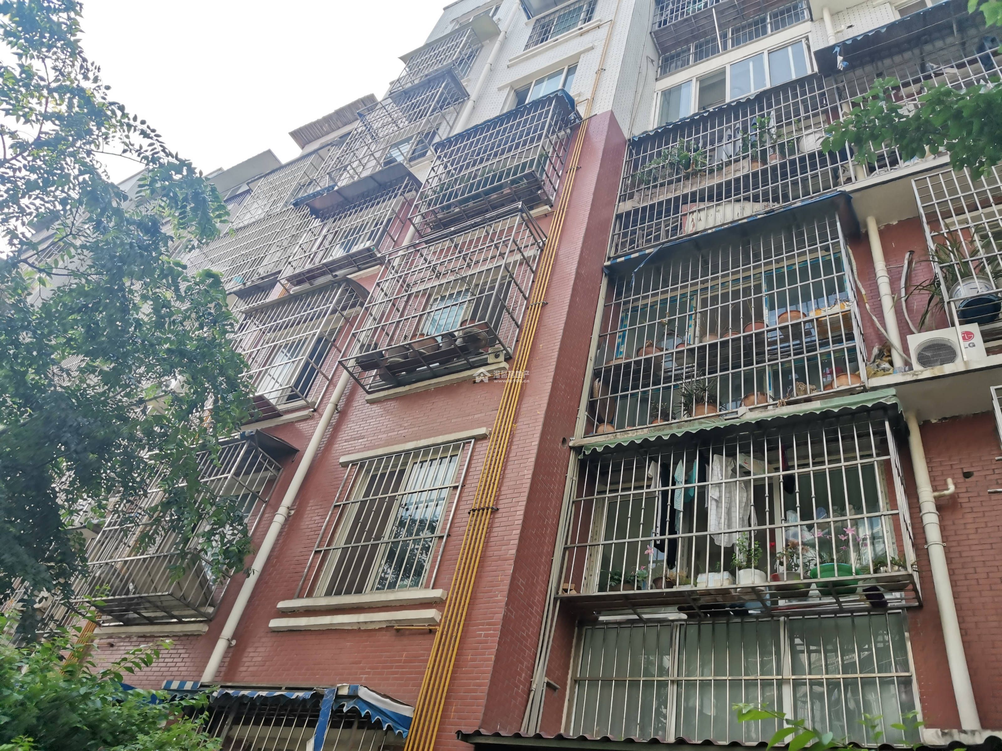 西峰丽景图片