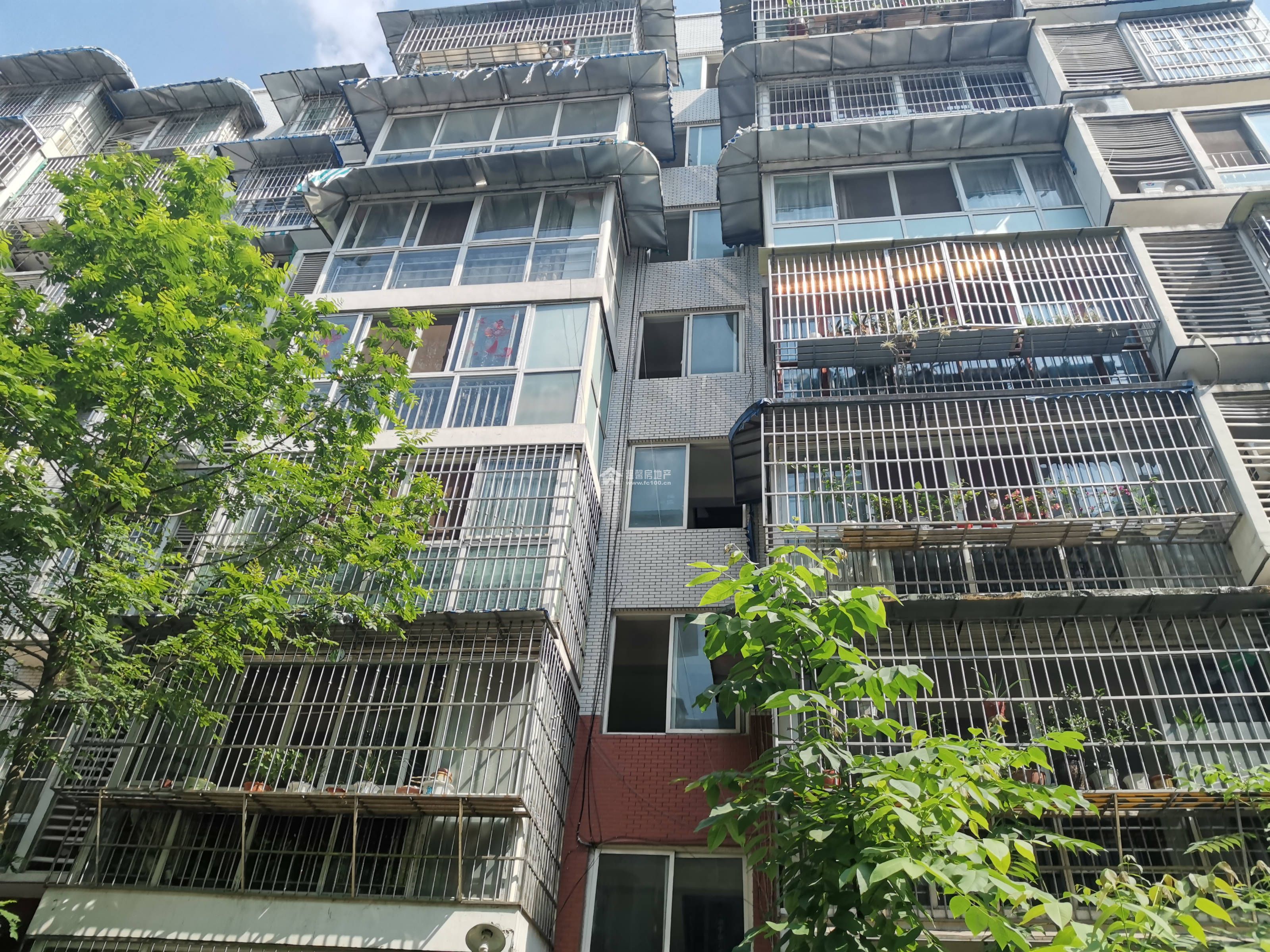西峰丽景图片