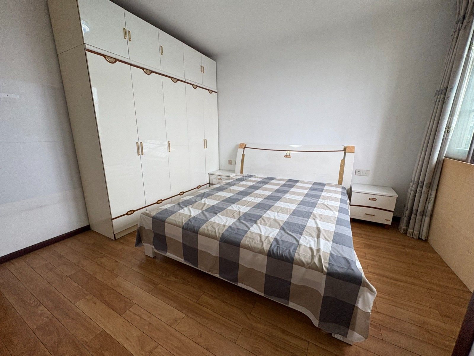 M-16242二手房图片