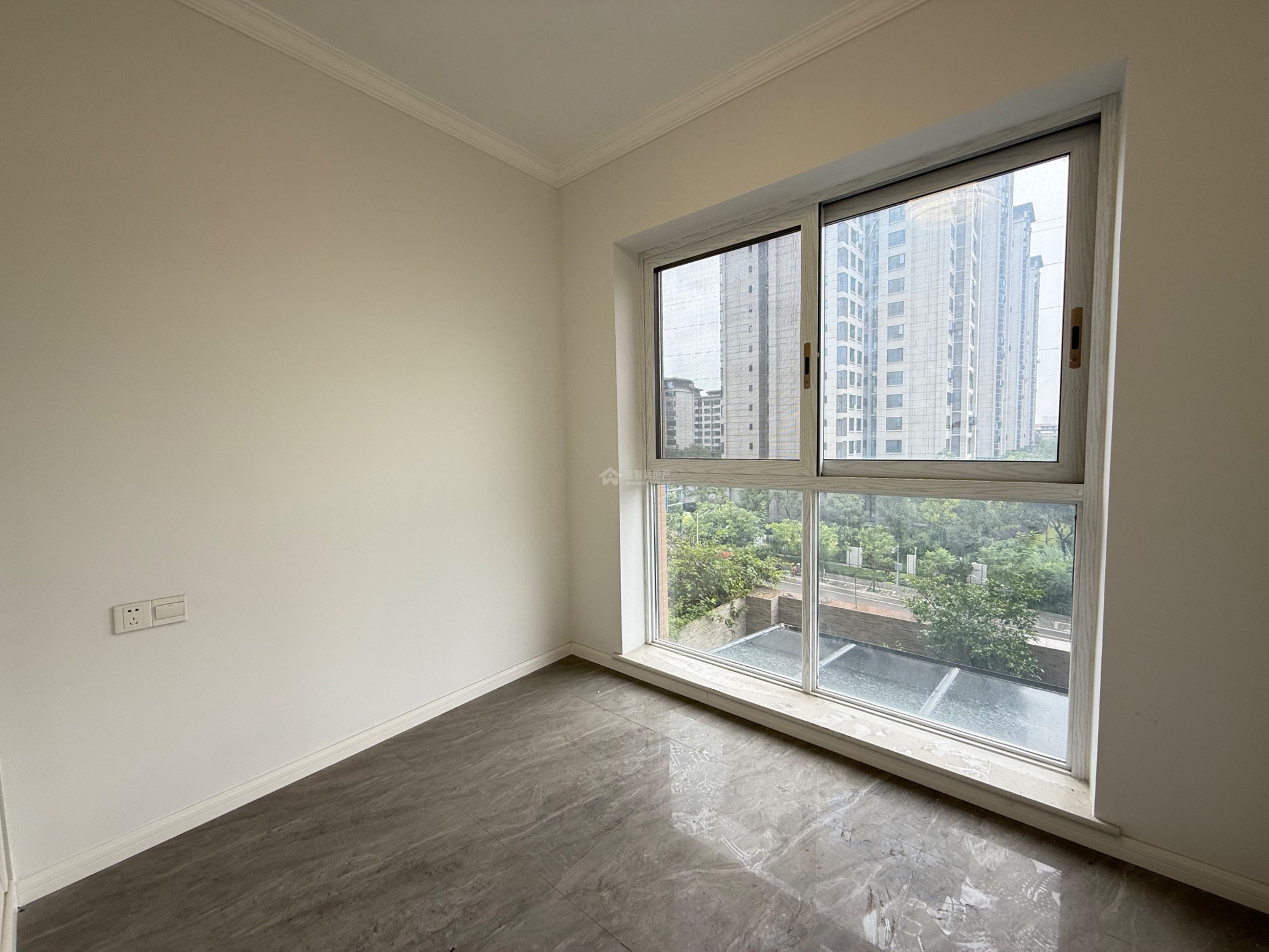 M-33805二手房图片