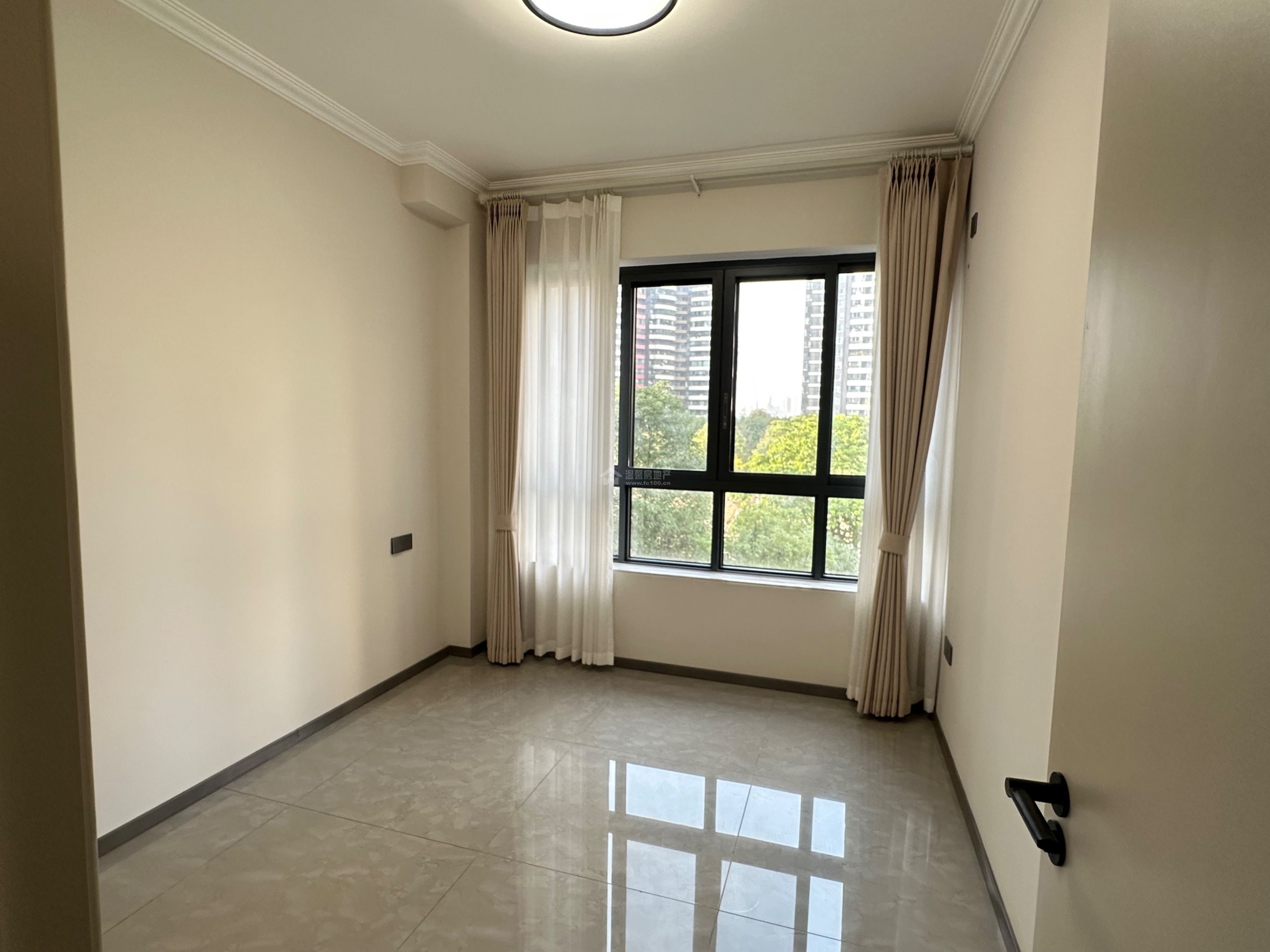 M-41120二手房图片