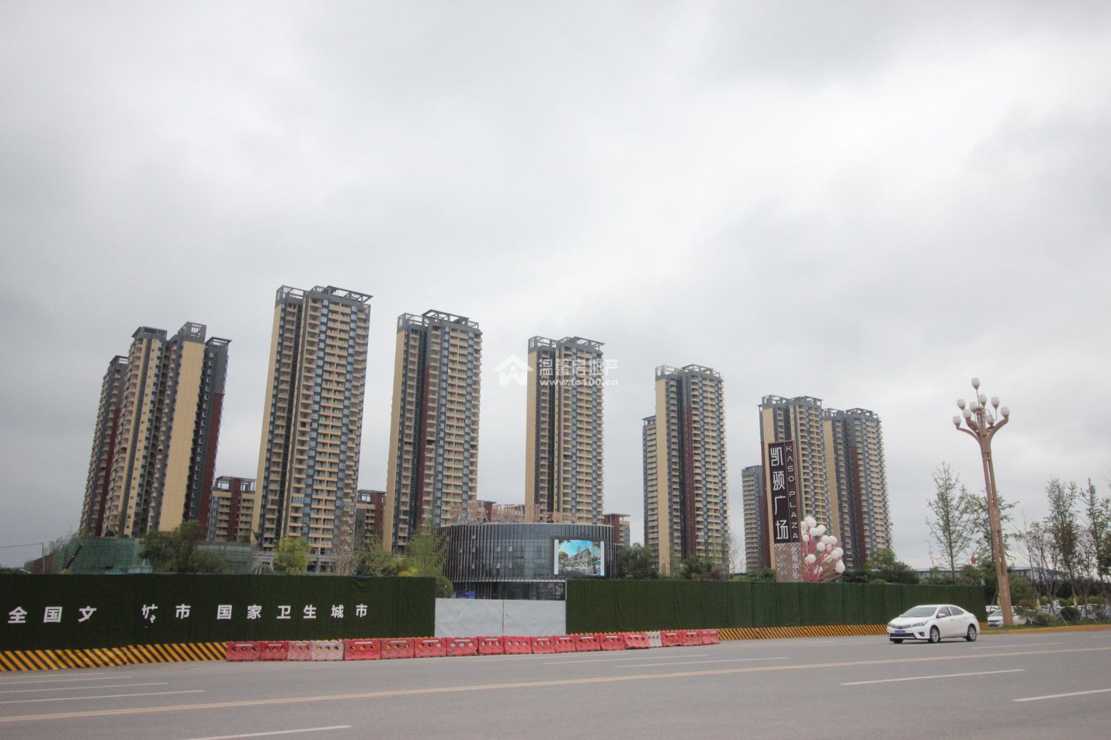 简阳城区楼盘  天慧--住在公园的家          查看相册